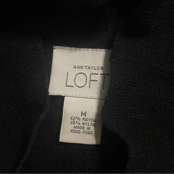 Ann Taylor LOFT Black Ribbed Stretch Mock Neck Sleeveless Top - Picture 4 of 4